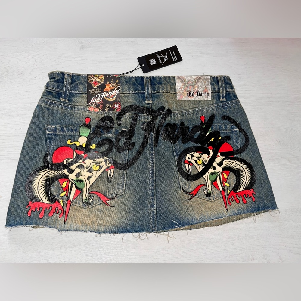 BNWT!! Ed Hardy Blue Denim Skirt with Graphic Design